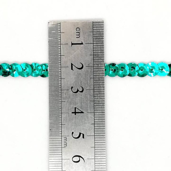Пайетки на нитке 6 мм зеленый1