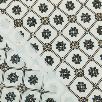 1819-2 вискоза плательная белый цветок (3)