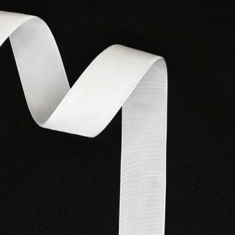 Бархатная тесьма 25 мм белый