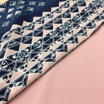 1905-21вискоза плательная синяя абстракция