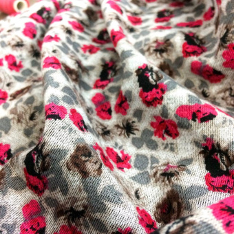 1860-2  трикотаж вискозный красный цветы (2)