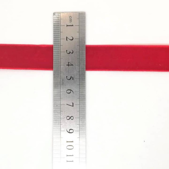 Бархатная тесьма 20 мм красная